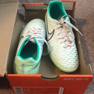 Nike Magista Soccer Cleats